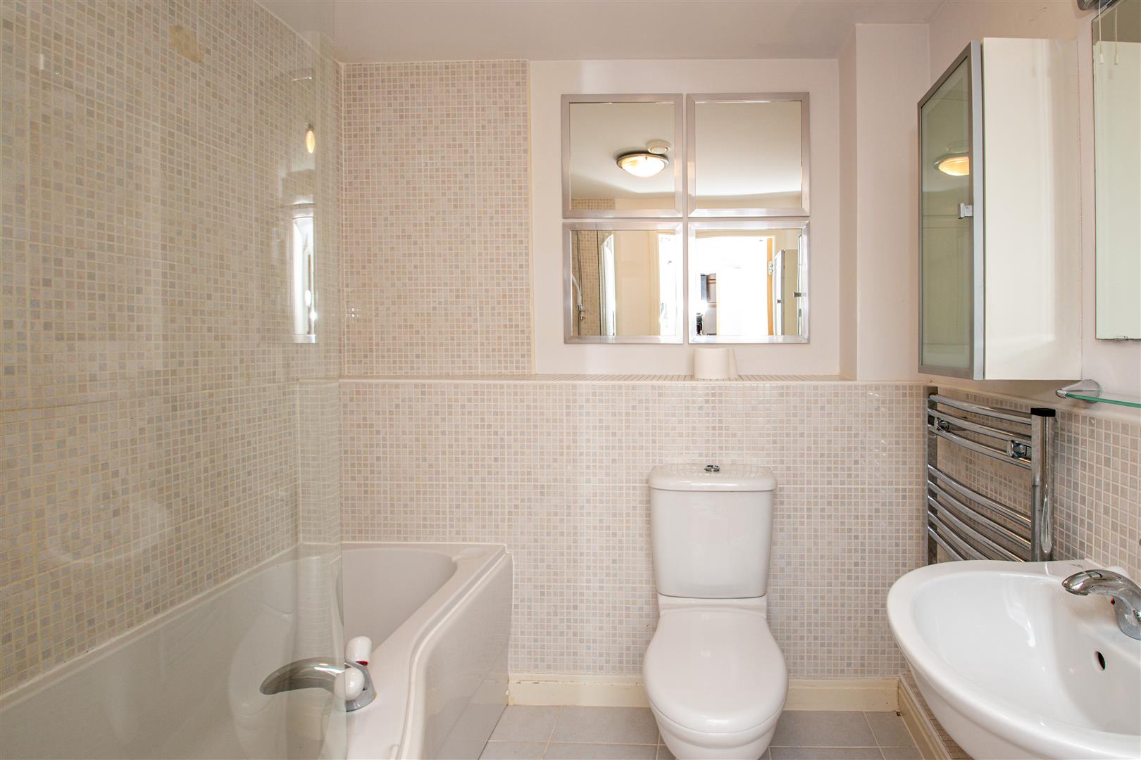 1 bed property in Harlow Crescent, Milton Keynes